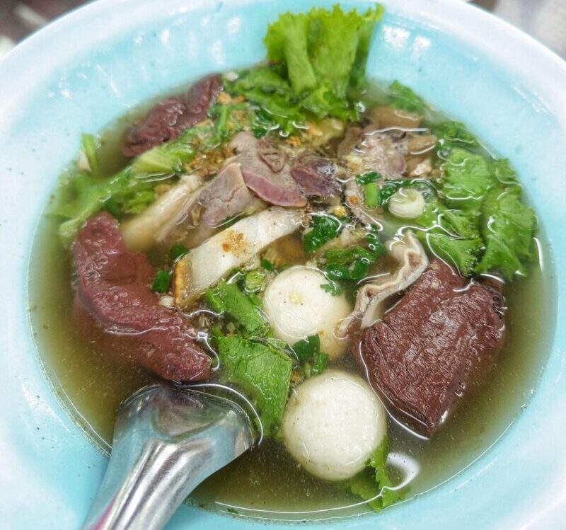 Bangkok Must Eat - Kuay Jab Nam Sai