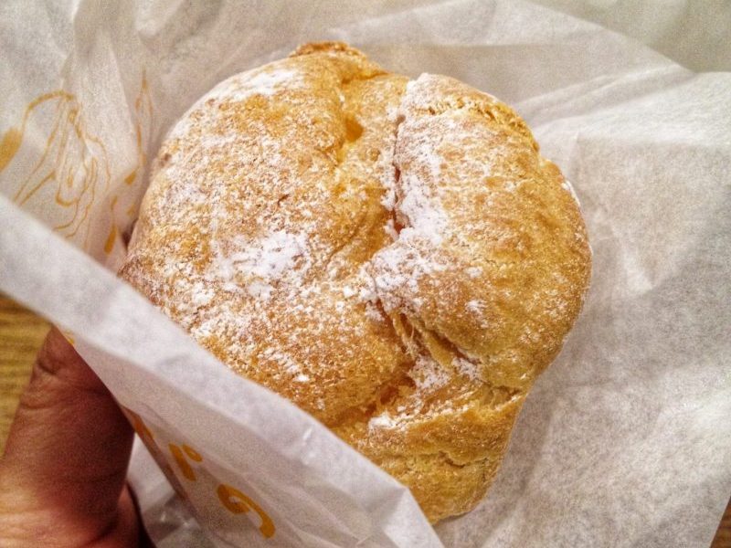 Beard Papa's cream puff at Kyoto Station