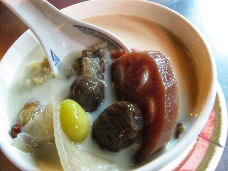 Cheng Teung Mhee Dessert from Aaii Waan Yen Yaowarat Bangkok