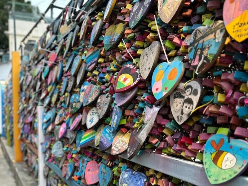 Cheung Chau Travel Guide Blog - Lock of Love