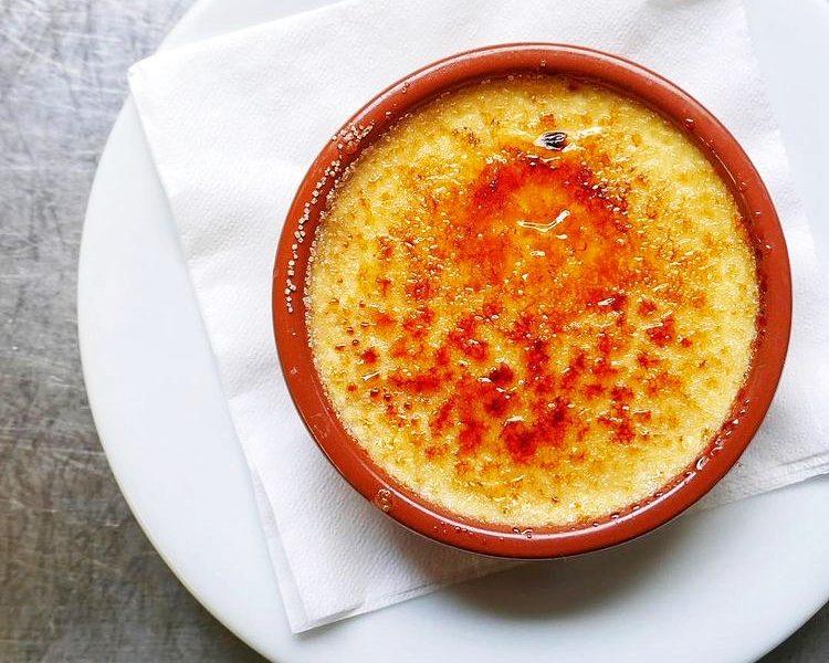 Créme Brûlée - Classis French Dessert