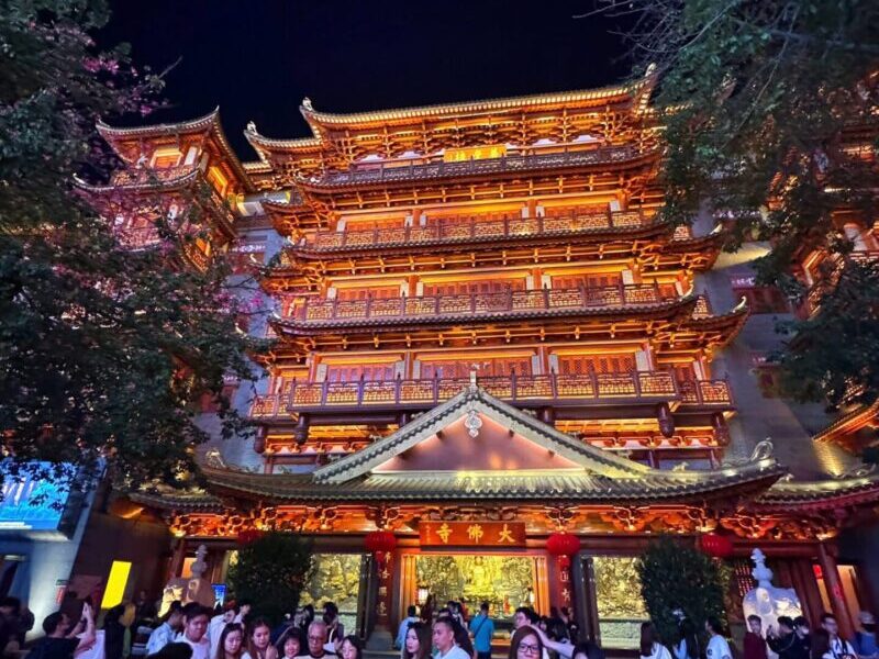 Dafo Temple lights illuminate at Night