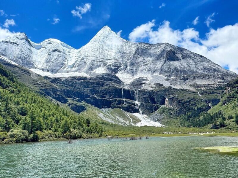 Daocheng Yading Beautiful Lake View