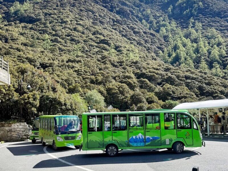 Daocheng Yading Electric Sightseeing Bus