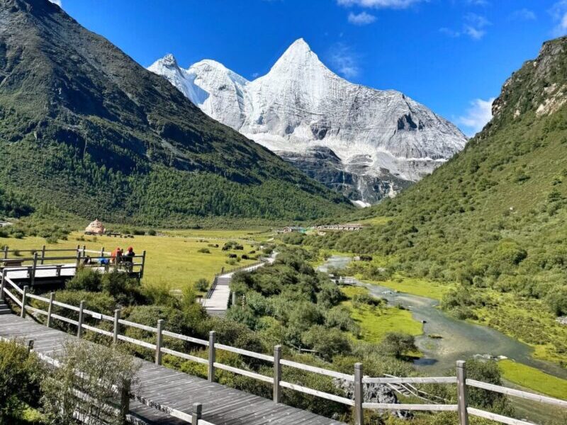 Daocheng Yading Long Route stretches from Luorong Pasture to Milk Lake