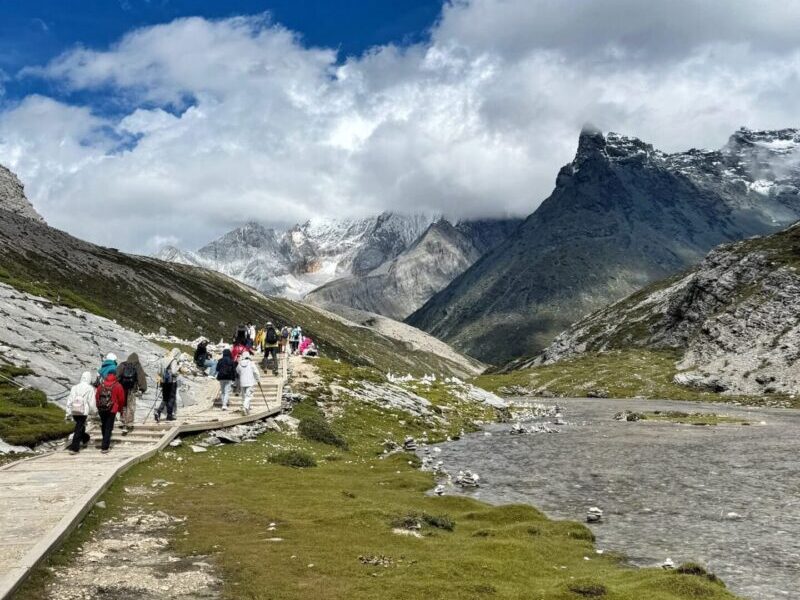 From Milk Lake to Five Colour Lake