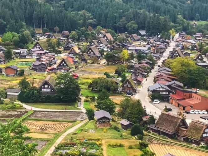 Shirakawago with Gassho-zukuri House