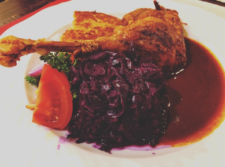 Goose Leg served in Kiskakukk Étterem