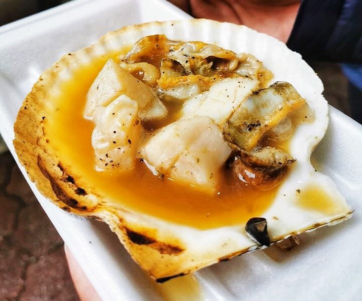 Grill Big Scallop in Kuromon Market