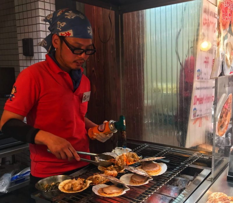 Grill Scallop in Kuromon Market