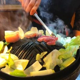 Grill lamb in Jingisukan Daikokuya Asahikawa