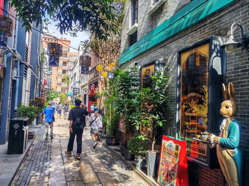 Guangzhou itinerary - Strolling at Yong Qing Fang