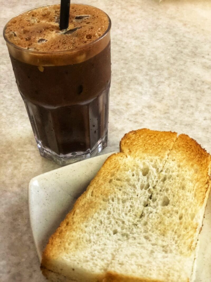 Hainanese Coffee with bread