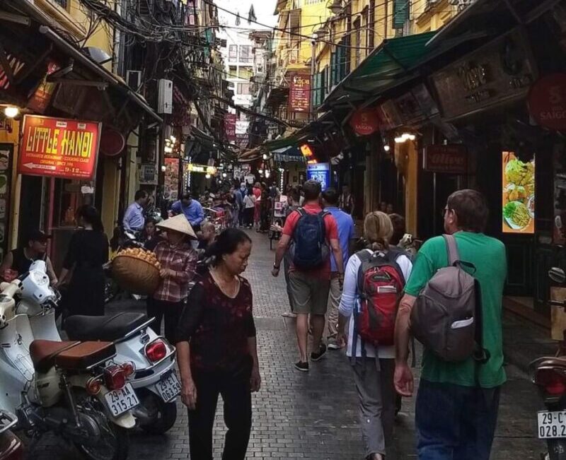 Hanoi Travel Blog - Wandering in Old Quarter