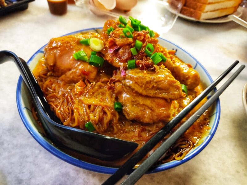 Ho Kow Hainan Kopitiam - Dry curry chicken bee hoon