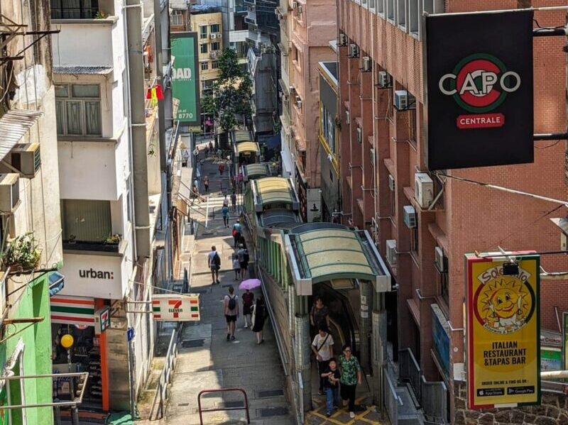 Hong Kong Travel Guide - Central Mid-Levels Escalator