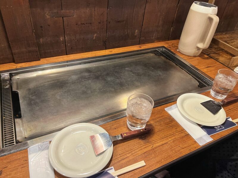 Hotplate Table for okonomiyaki