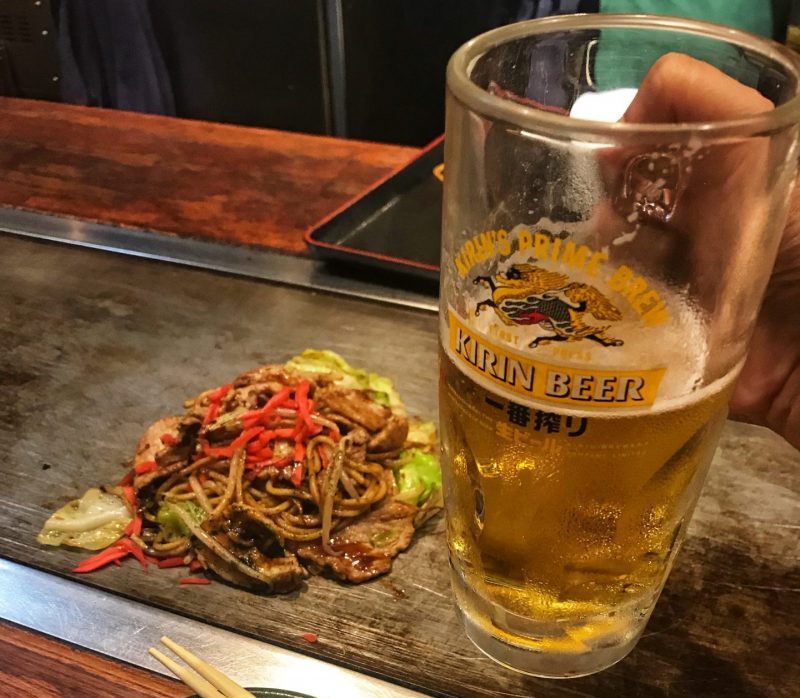 Having beer with okonomiyaki in Fukutaro