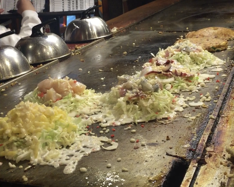 Variety Choice of Okonomiyaki in Fukutaro