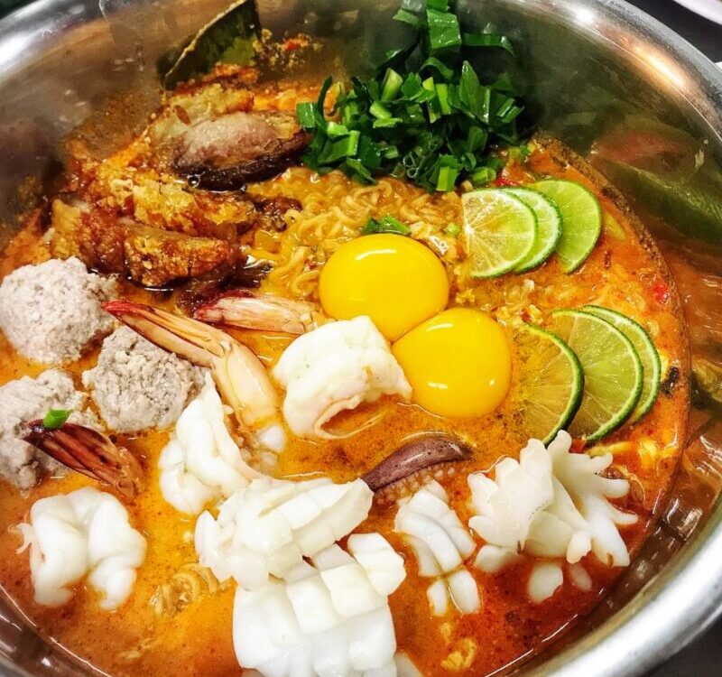 Jeh O Chula - Tom Yam Mama Noodles