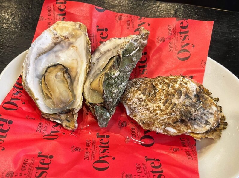 Kakiya Charcoal-grilled Oysters
