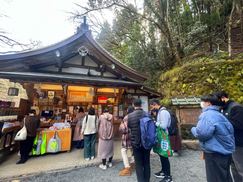 Kibune Travel Guide - Praying at Kifune-jinja Shrine