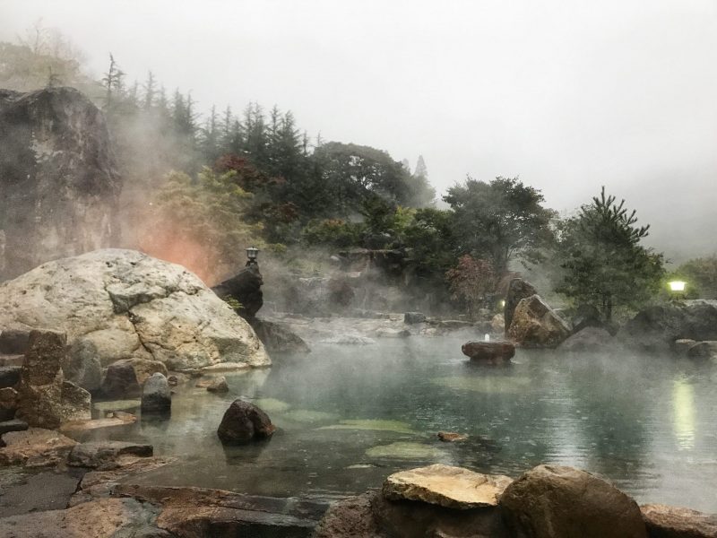 Largest Outdoor onsen bath in Suimeikan