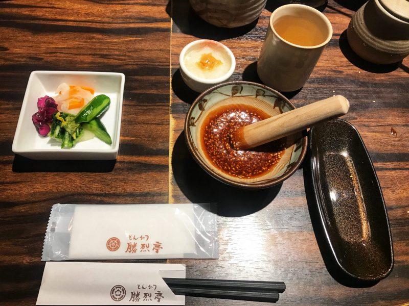 Make our own dipping sauce in Katsuretsutei