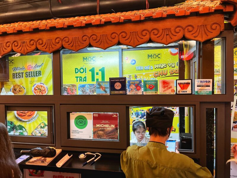 Moc Quan Seafood Restaurant Accepted Credit Card