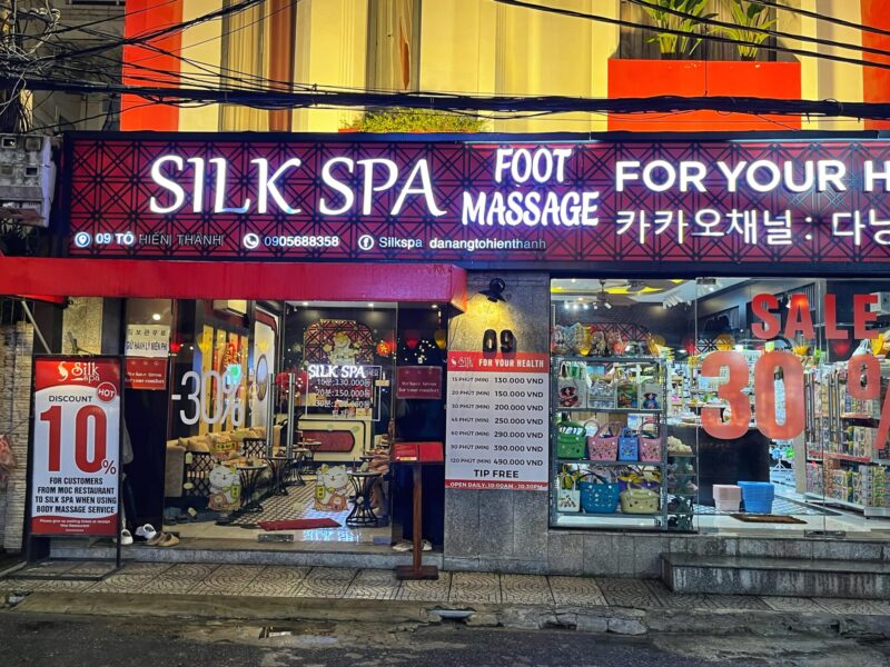 Opposite Moc Quan with Foot Massage