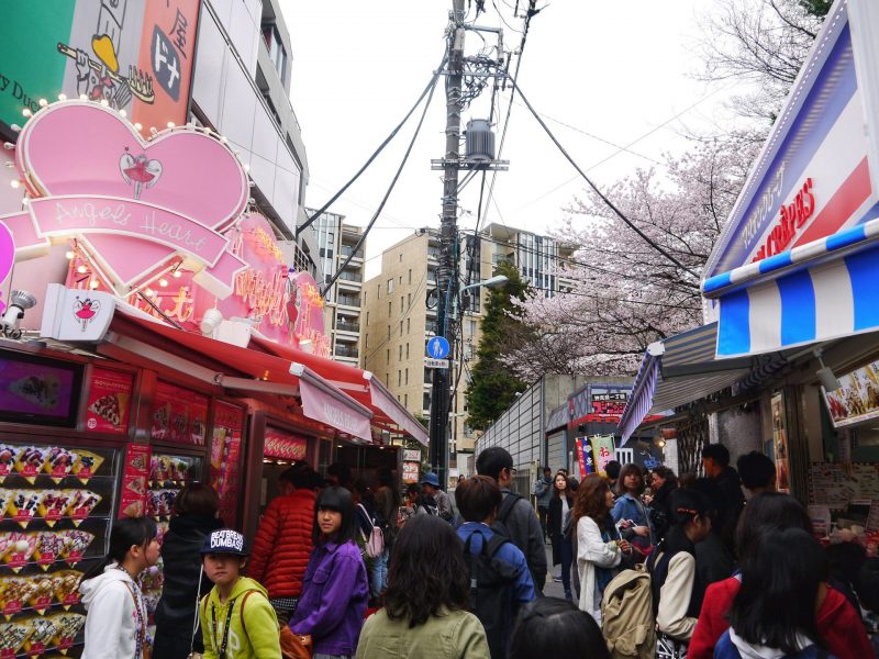 Popular crepe stores in Takeshita street