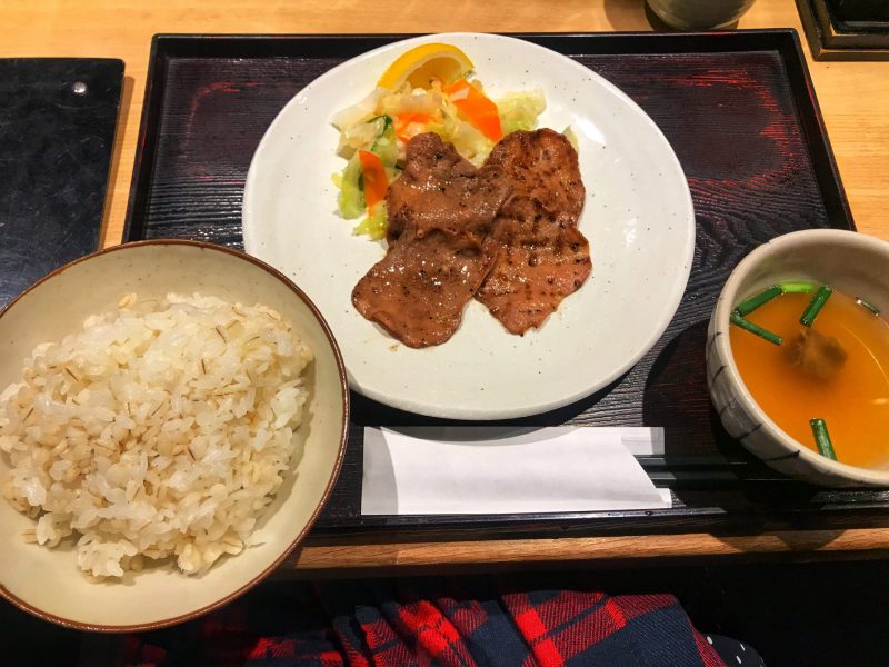 Regular Beef Tongue Set in Tanya Hakata