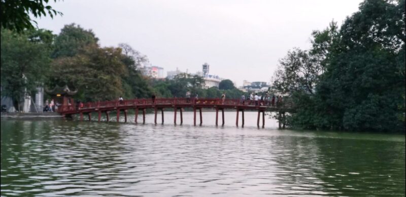 Relaxing Stroll at Hoan Kiem Lake