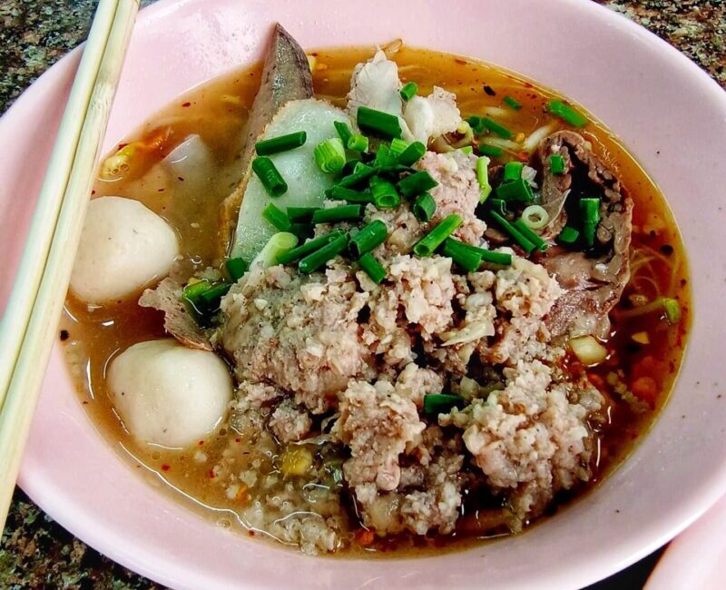 Roong Rueang Must-Eat - Tom Yum Pork Noodles