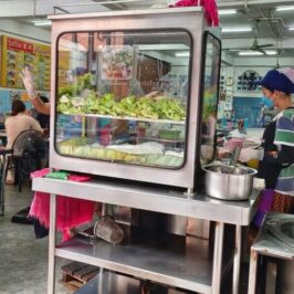 travel bangkok blog Rung Rueang Pork Noodles