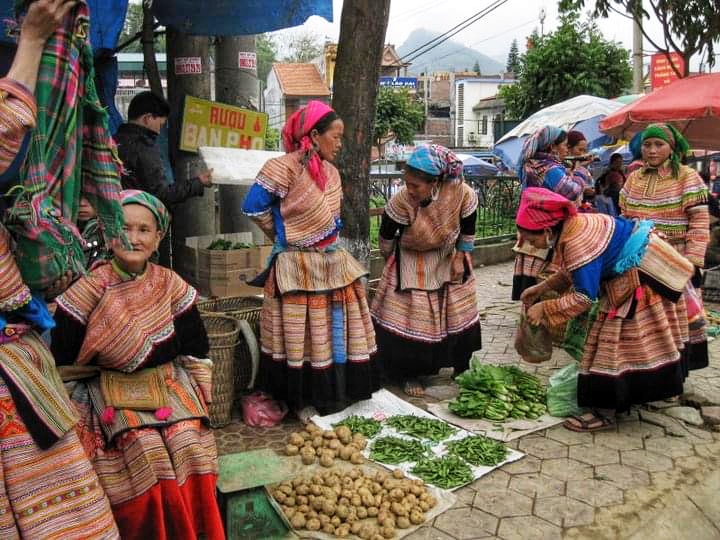 Sapa Travel Blog - A Visit to Bac Ha Sunday Market