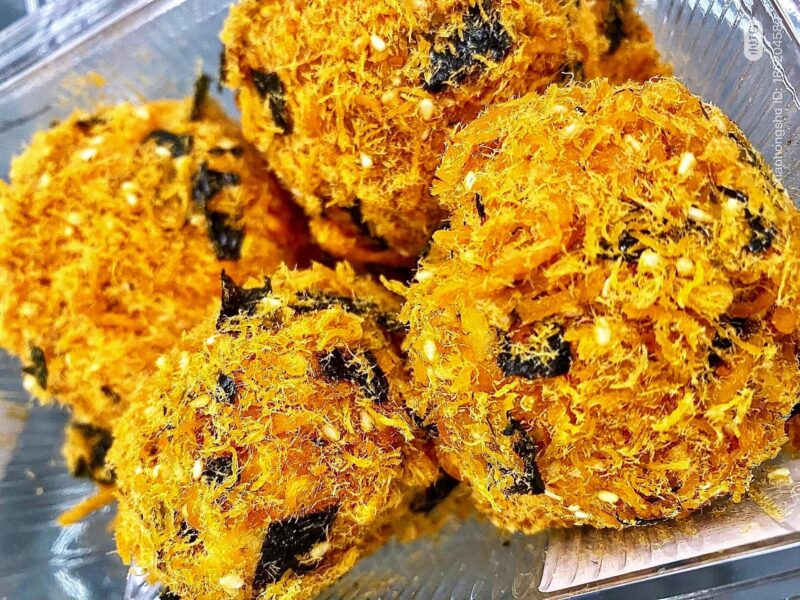 Seaweed Chicken Floss Buns from Bao's Pastry