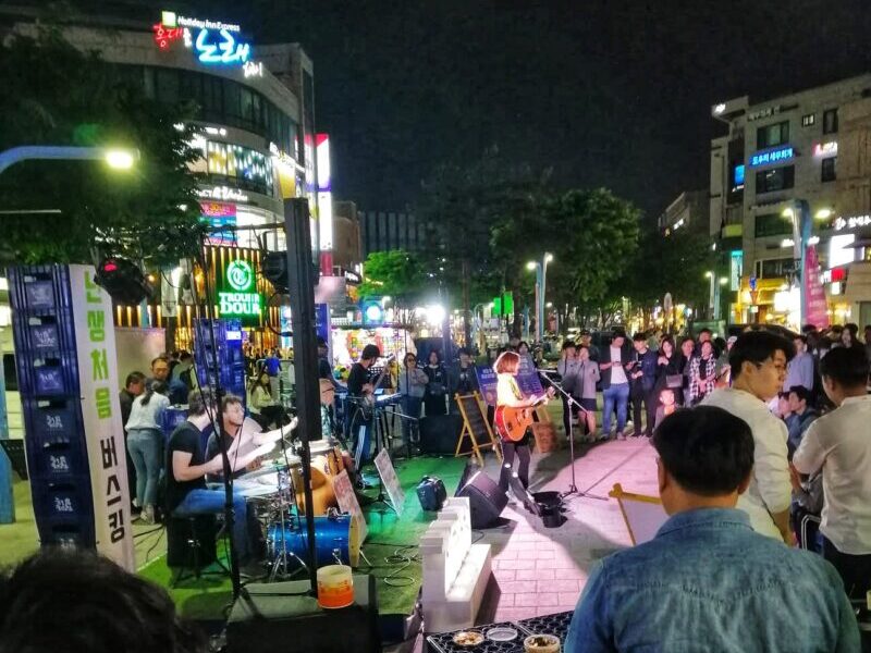 Seoul Night Market Vibe