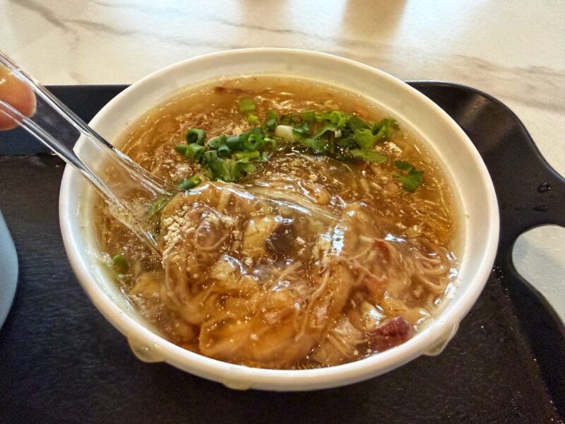 Shi Ying Wan Zai Chi - a bowl of sharp fin soup