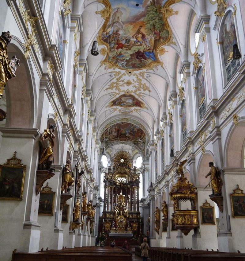 St Peter's Church Munich - Interior