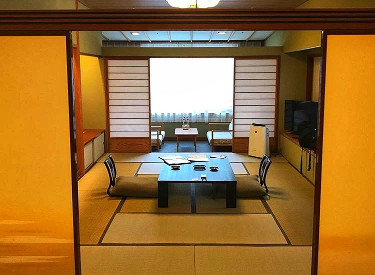 Staying in Japanese Room in Daiichi Takimotokan