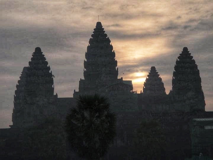 Sunrise in Angkor Wat