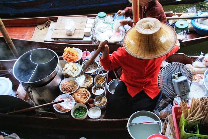 travel bangkok blog Things to do in Bangkok - Floating Market