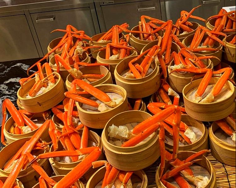 Unlimited Crab Served during Dinner in Daiichi Takimotokan