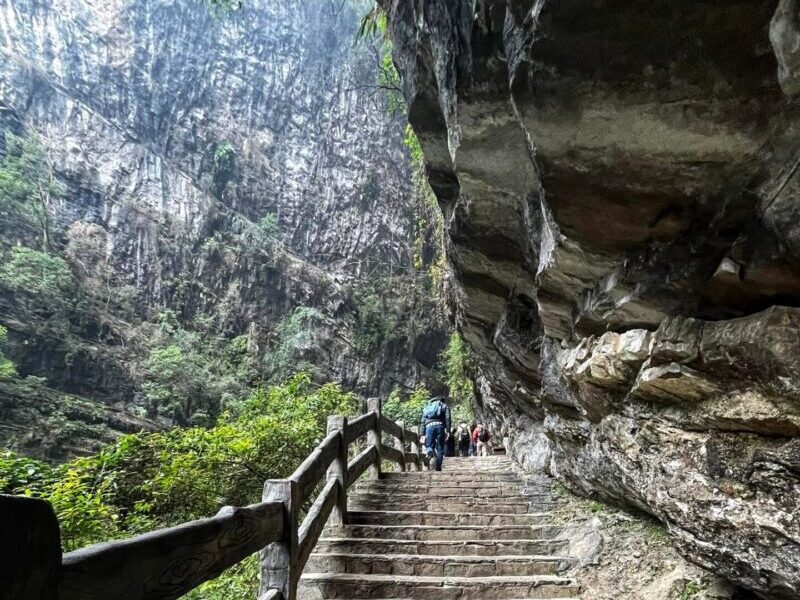 Walk to the Longshuixia Fissure Gorge