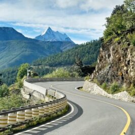 Western Sichuan Large Tourist Loop Kangding Yading Danba itinerary