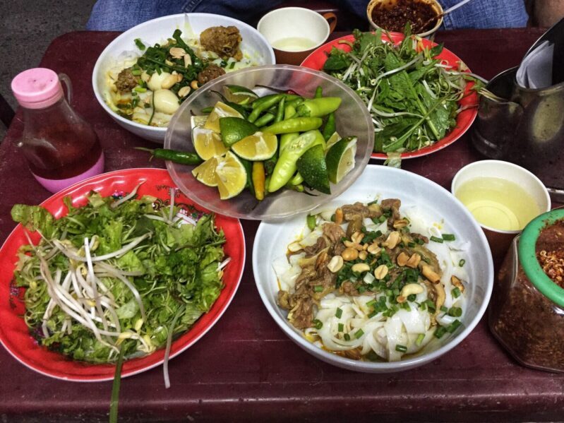 What To Eat in Da Nang and Hoi An - Mi Quang