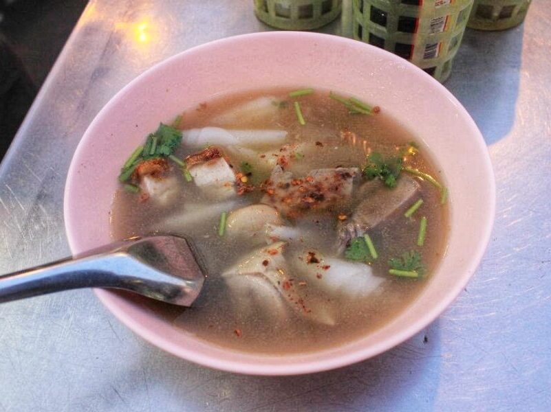 What to eat in Yaowarat - Kway Chap Uan Photchana