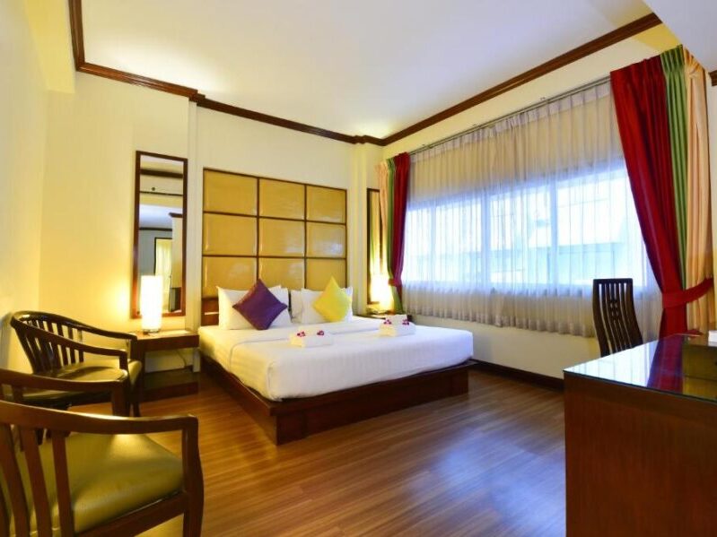 Where To Stay in Bangkok - Grand Business Inn