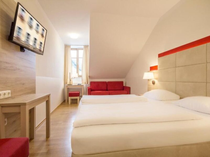 Where to stay in Munich on budget- Hotel Eder